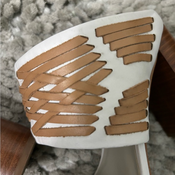 1. State Rexana slide sandals. White and Brown. Size 7 1/2. - Picture 4 of 6